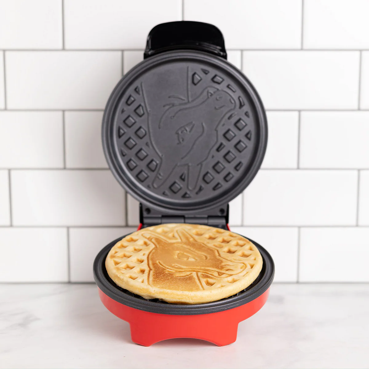Pokémon Charizard Round Waffle Maker - Image 2