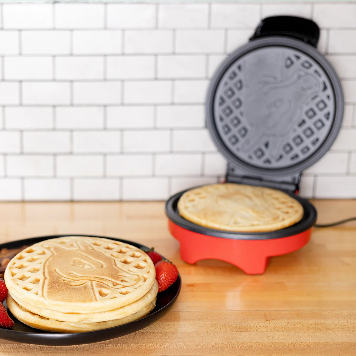 Pokémon Charizard Round Waffle Maker - Image 3