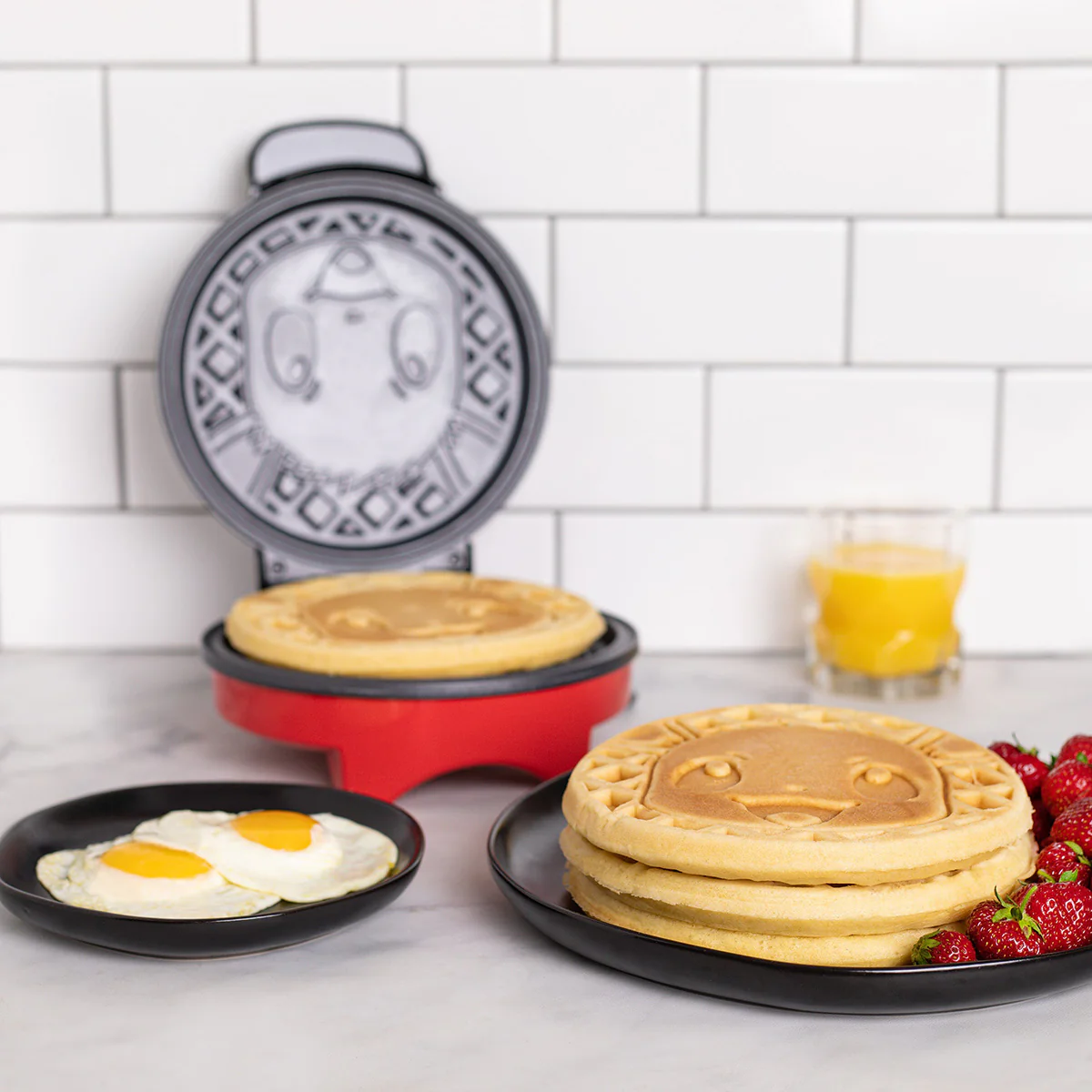 Pokémon Eevee Round Waffle Maker - Image 3