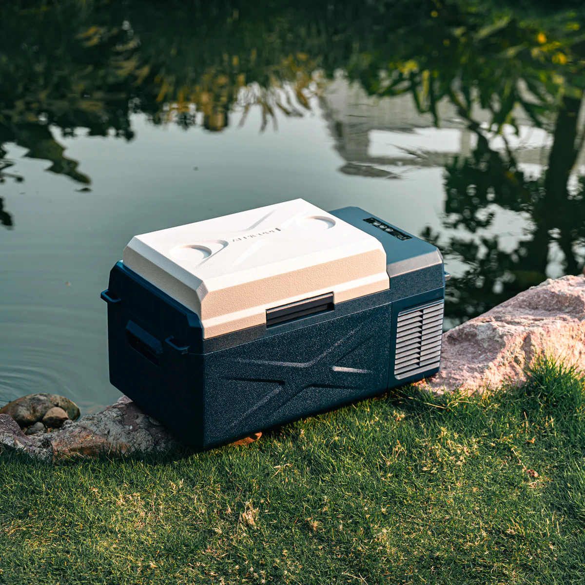 Portable Iceless Electric Cooler - Image 16