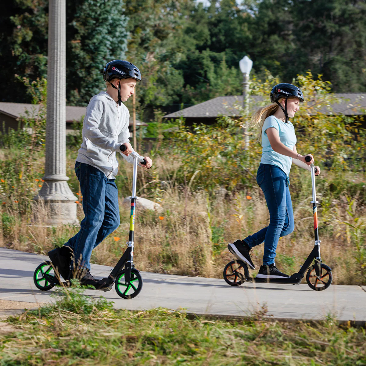 Razor A5 Lux Light-Up Scooter - Image 4