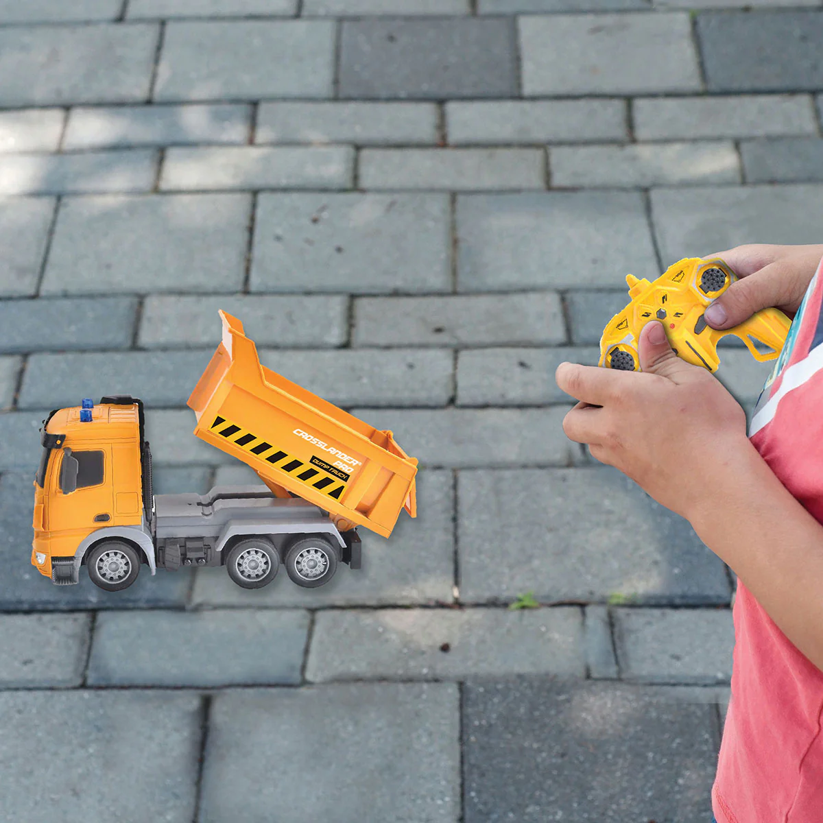 RC Dump Truck with Lights and Sounds - Image 5