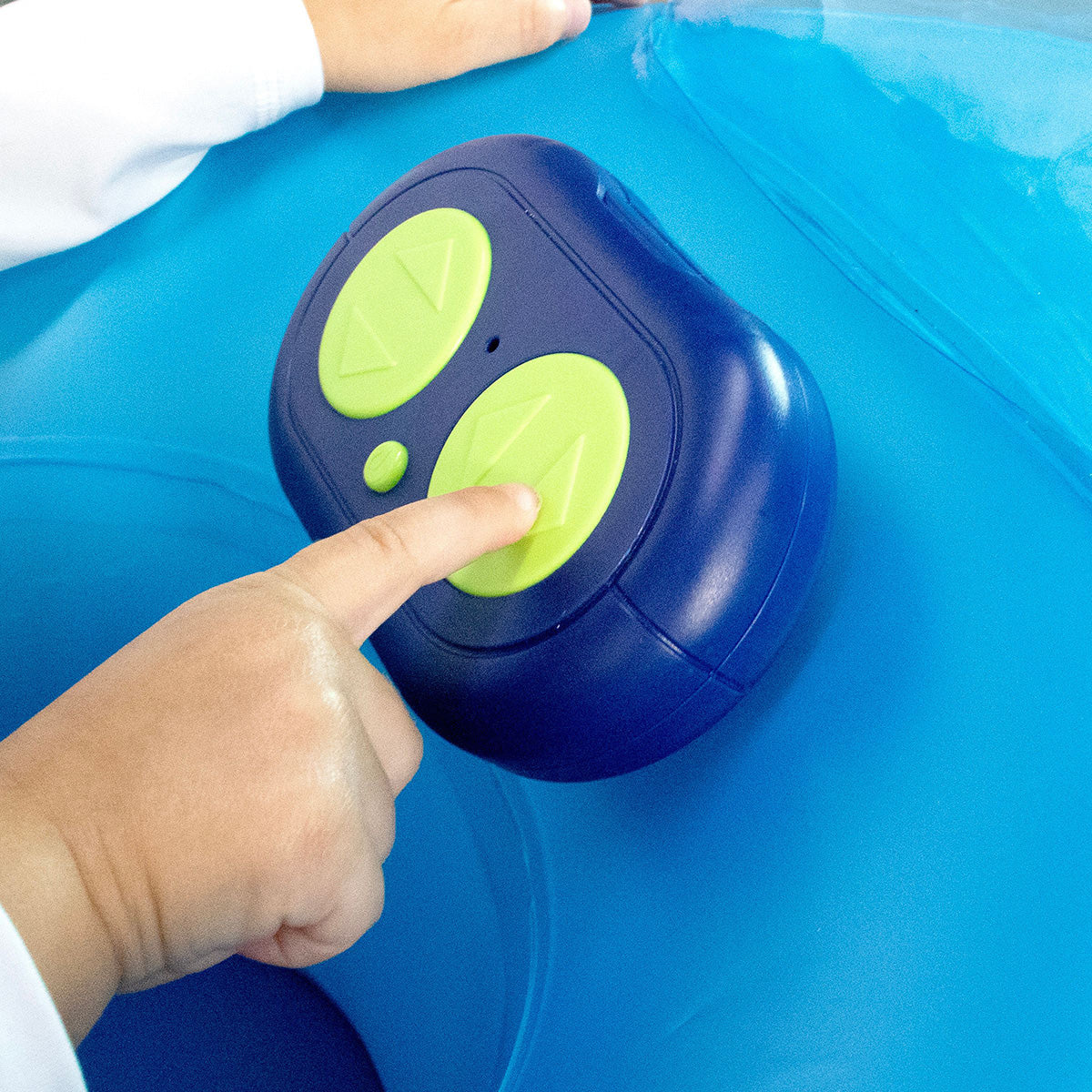 RC Motorized Baby Runner Boat - Image 6
