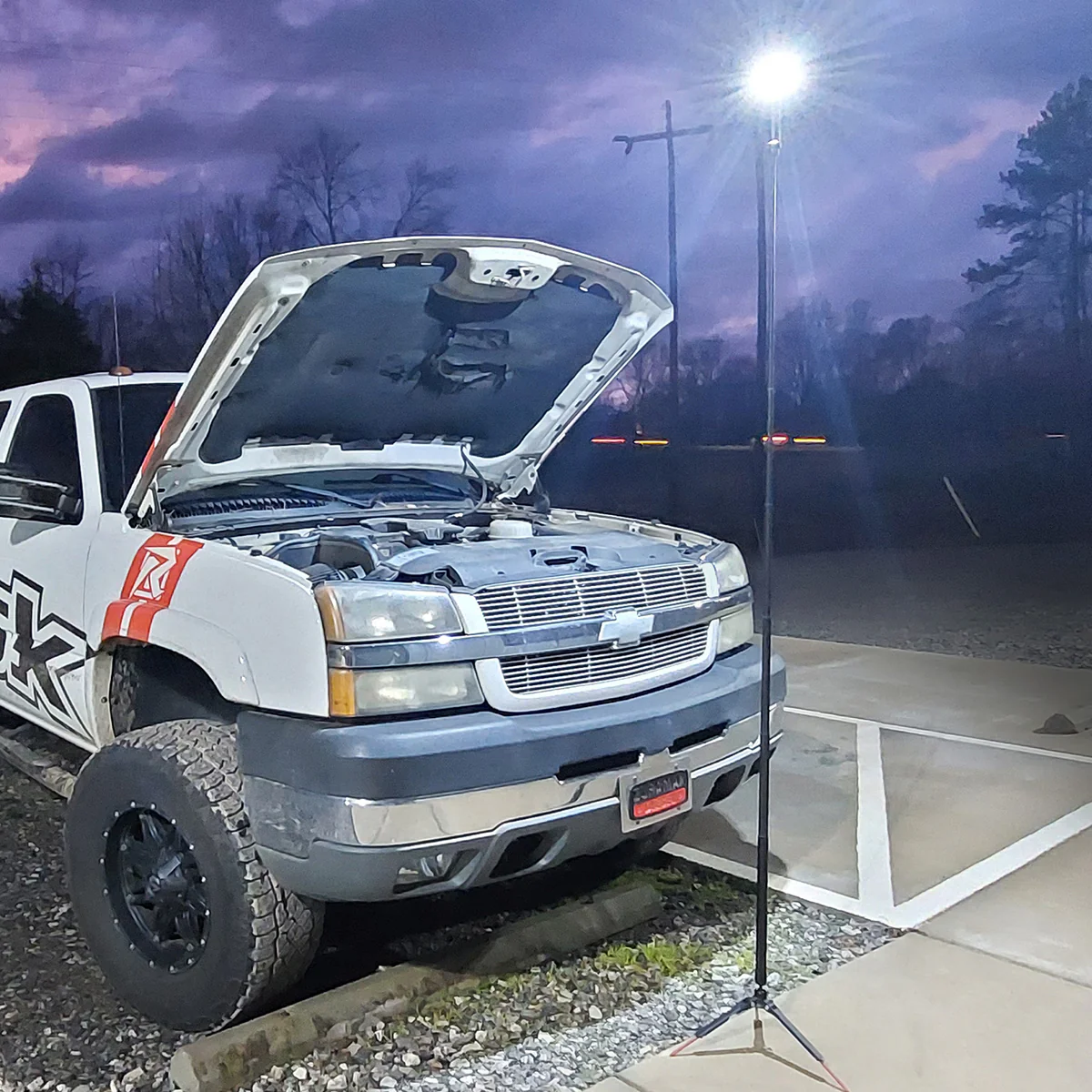 Rechargeable Floodlight and Spotlight - Image 5