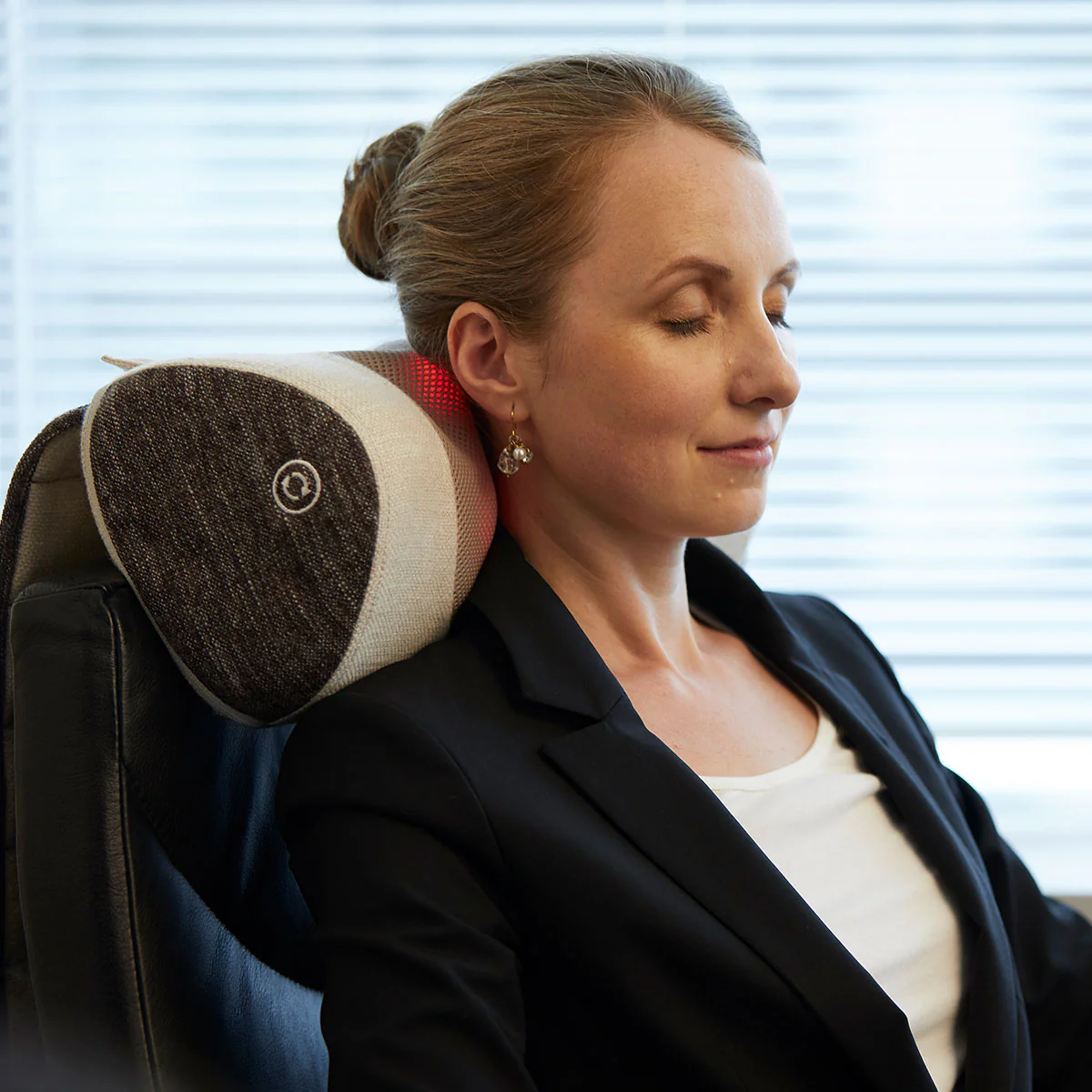 Roll-Up Massage Cushion - Image 10
