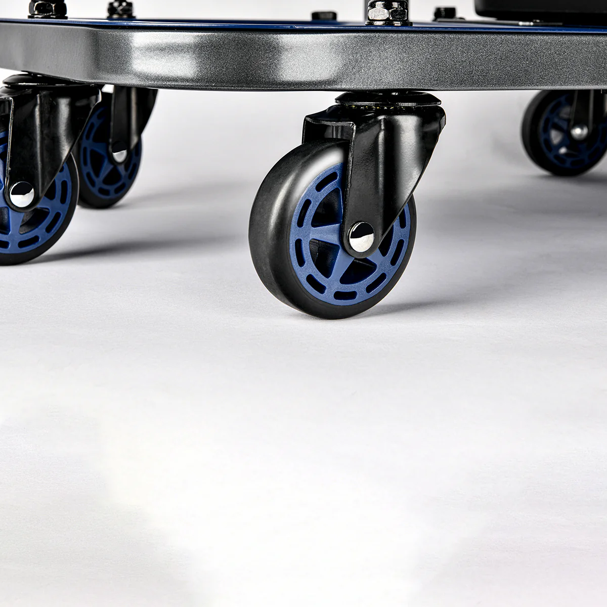 Rolling Car Wash Stool - Image 5