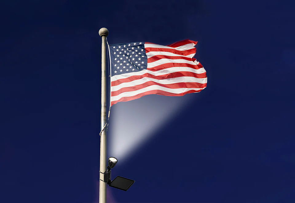 Solar LED Flagpole Light - Image 2