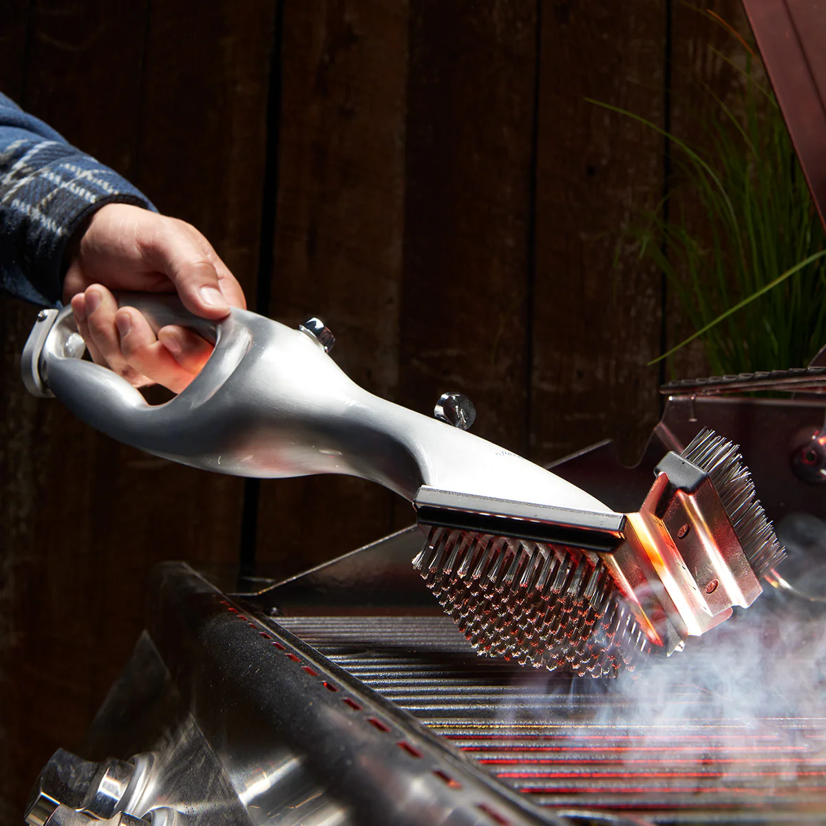 Stainless Steel Steam Cleaning Grill Brush - Image 4