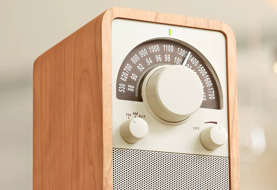 Tabletop Wooden Radio - Image 4