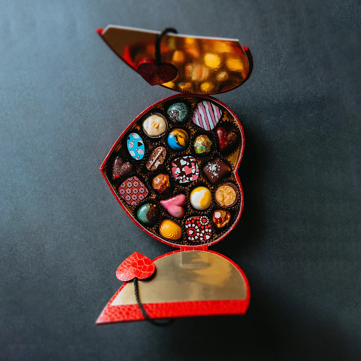 The Chocolate Season 20 Piece Faux Leather Heart Box - Image 3
