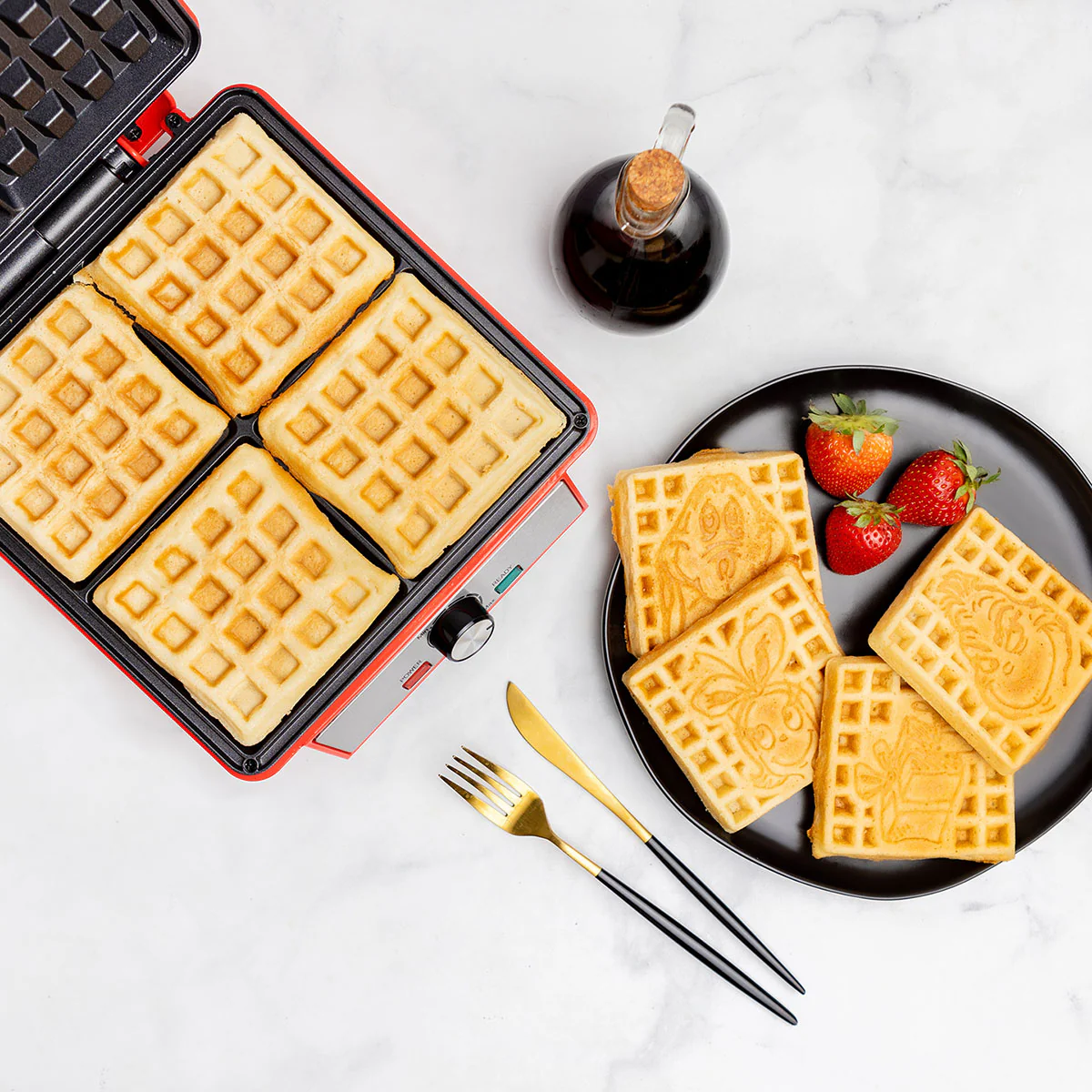 The Grinch Deluxe Waffler - Image 2