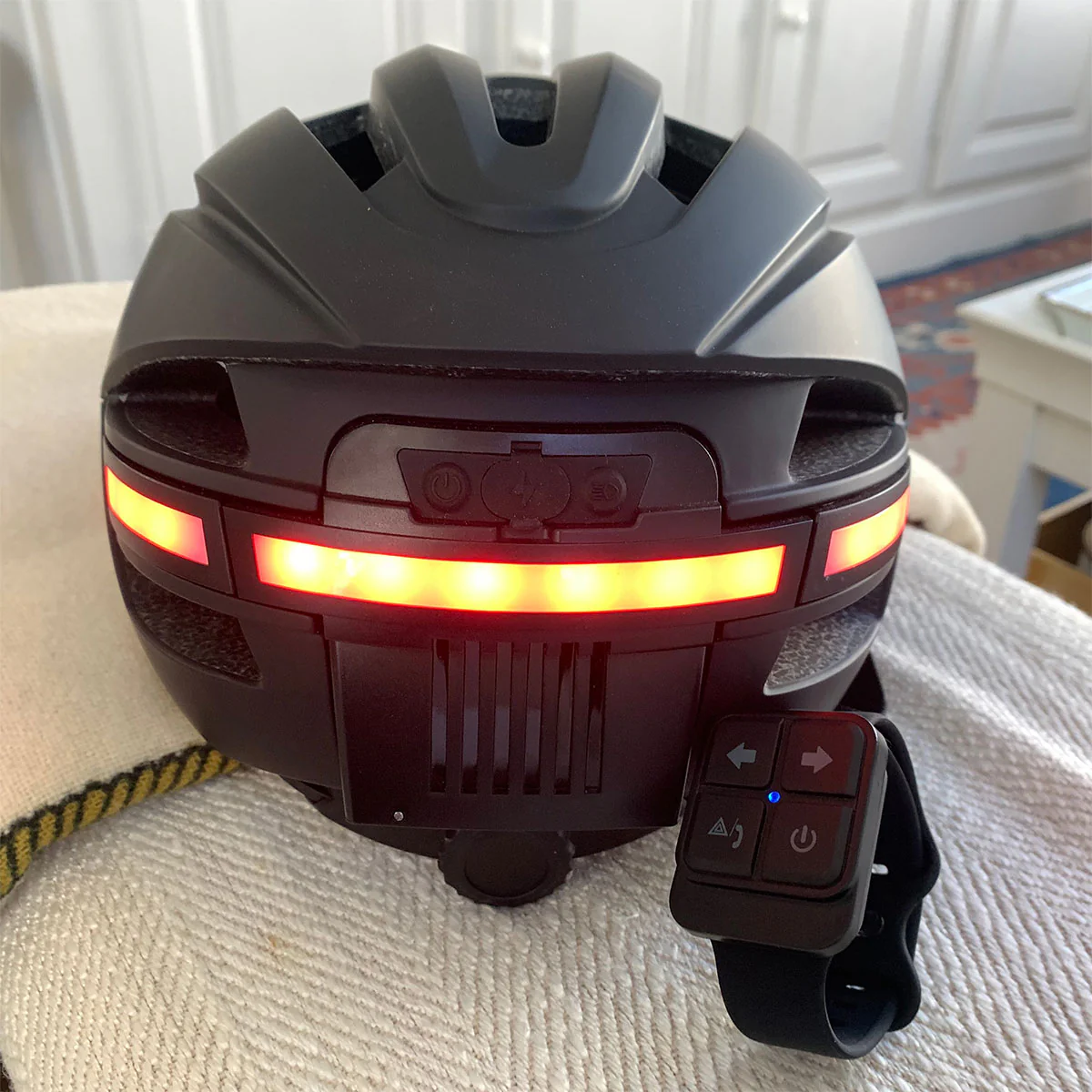The Ultimate Smart Bike Helmet - Image 9