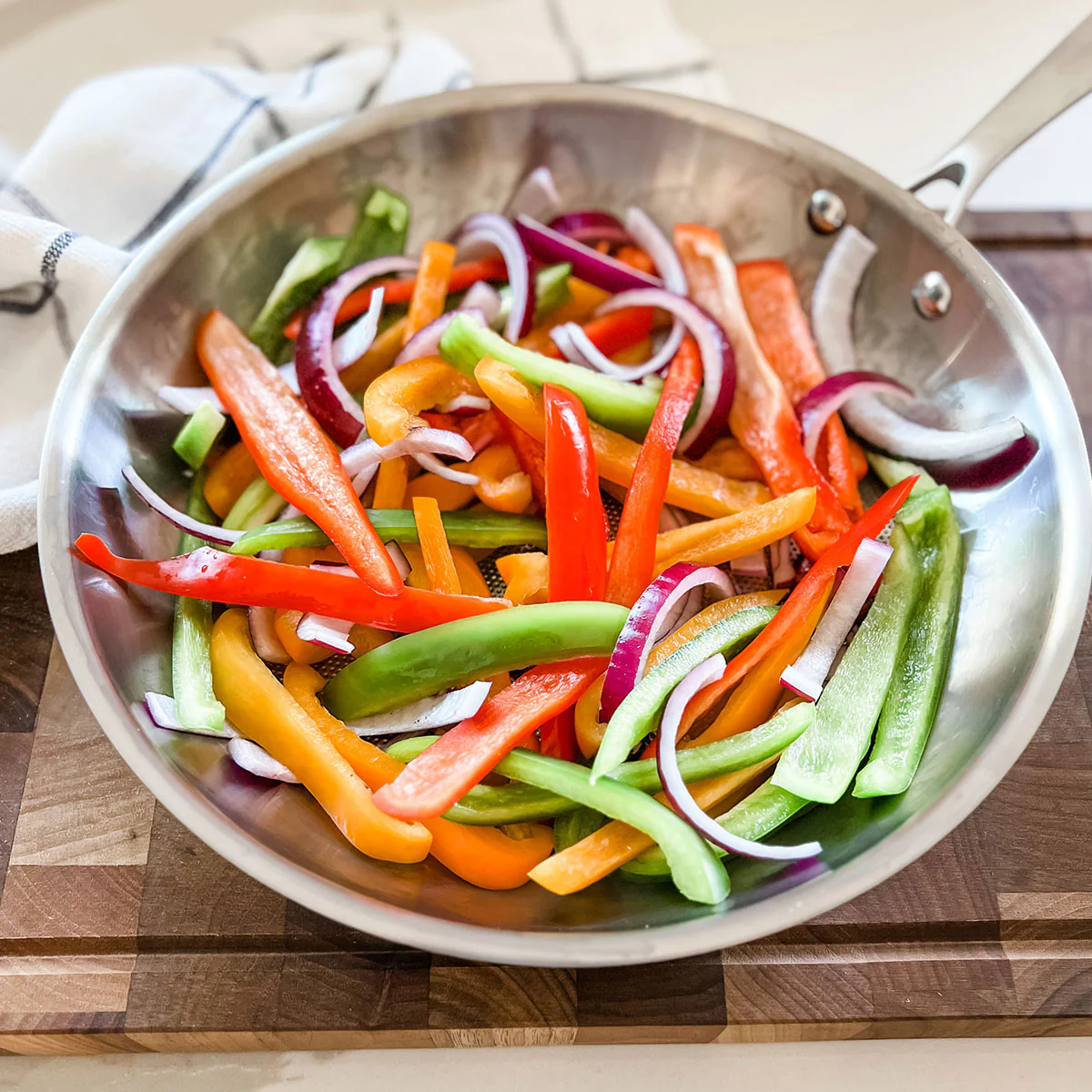 TitaniumMAX Fry Pan & Lid - Image 2