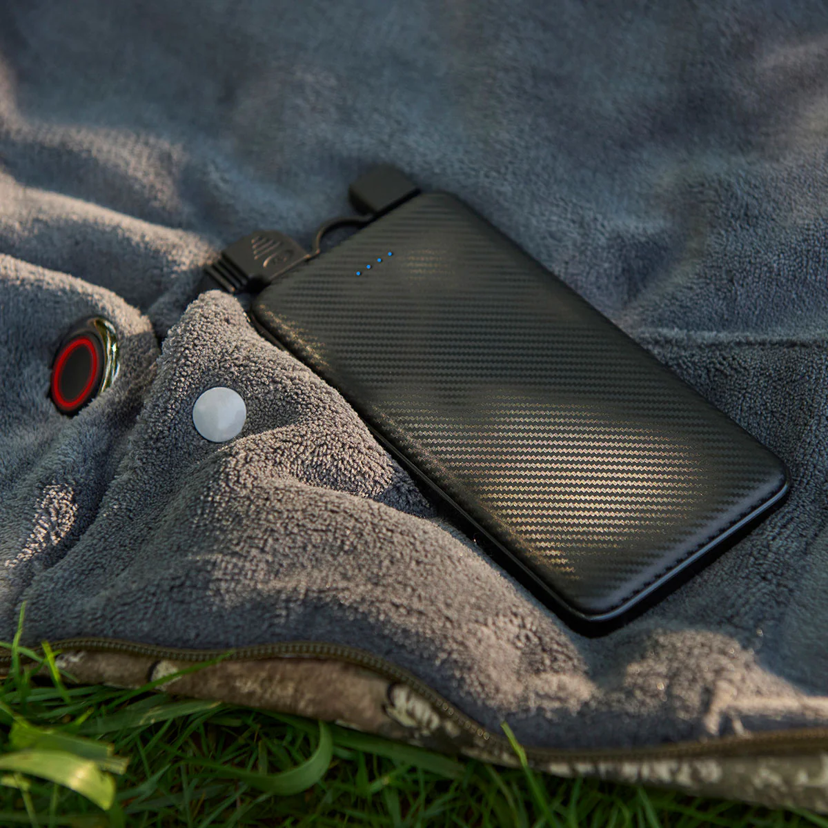 True Timber Heated Sleeping Bag - Image 3