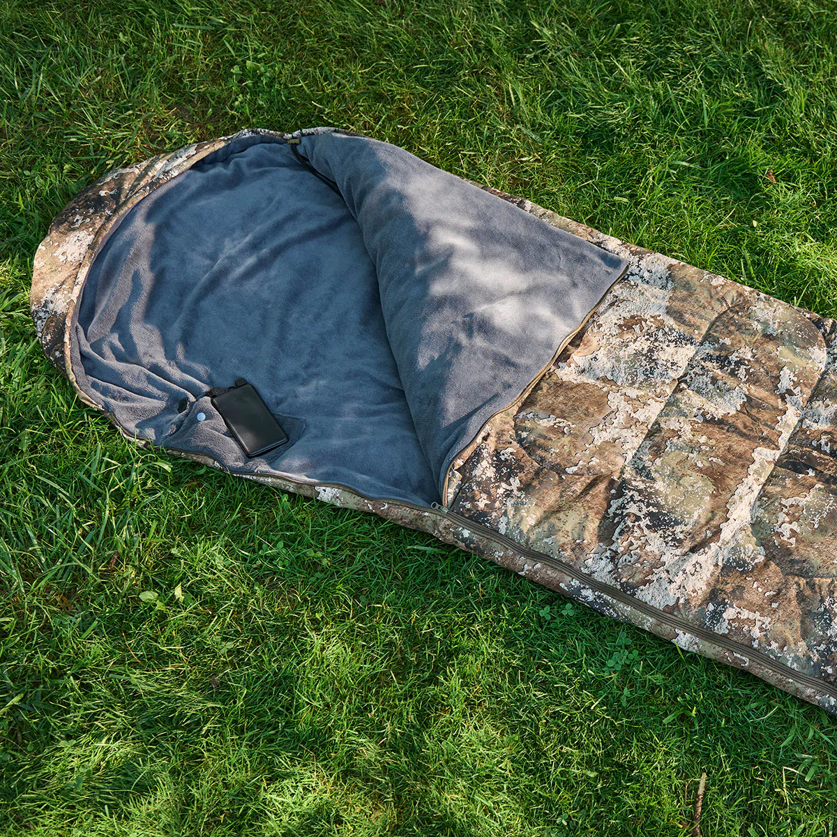 True Timber Heated Sleeping Bag - Image 5