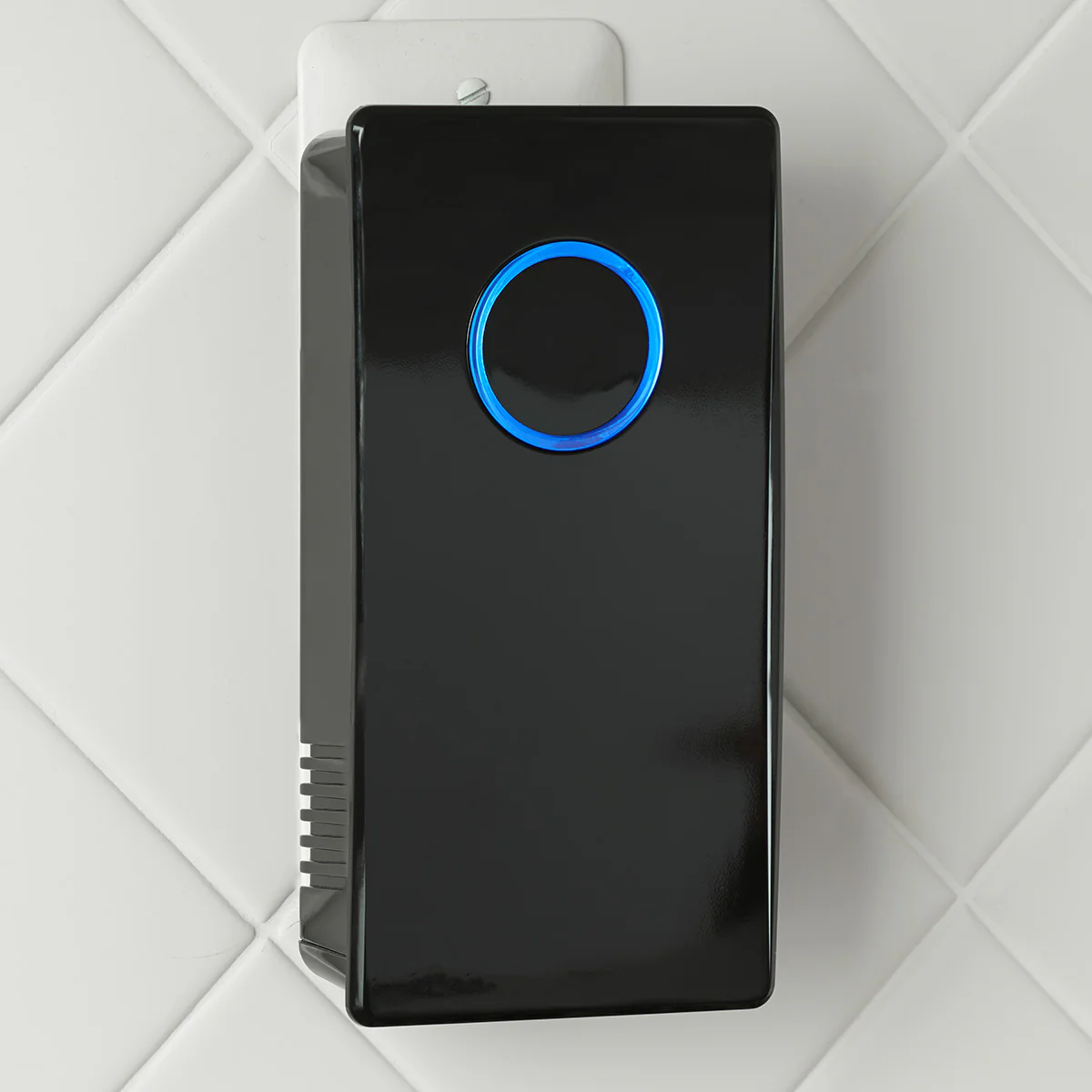 UV-C Plug-In Air Sanitizer - Image 8