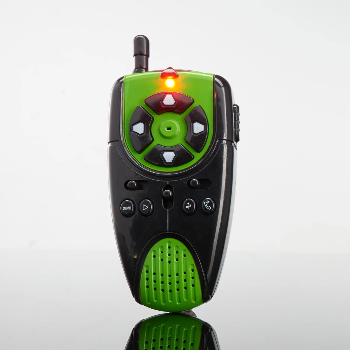Walkie-Talkie Spy Robot - Image 2