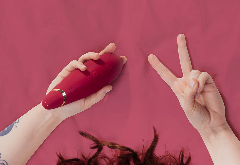 Womanizer Premium 2 Pleasure Stimulator - Image 4