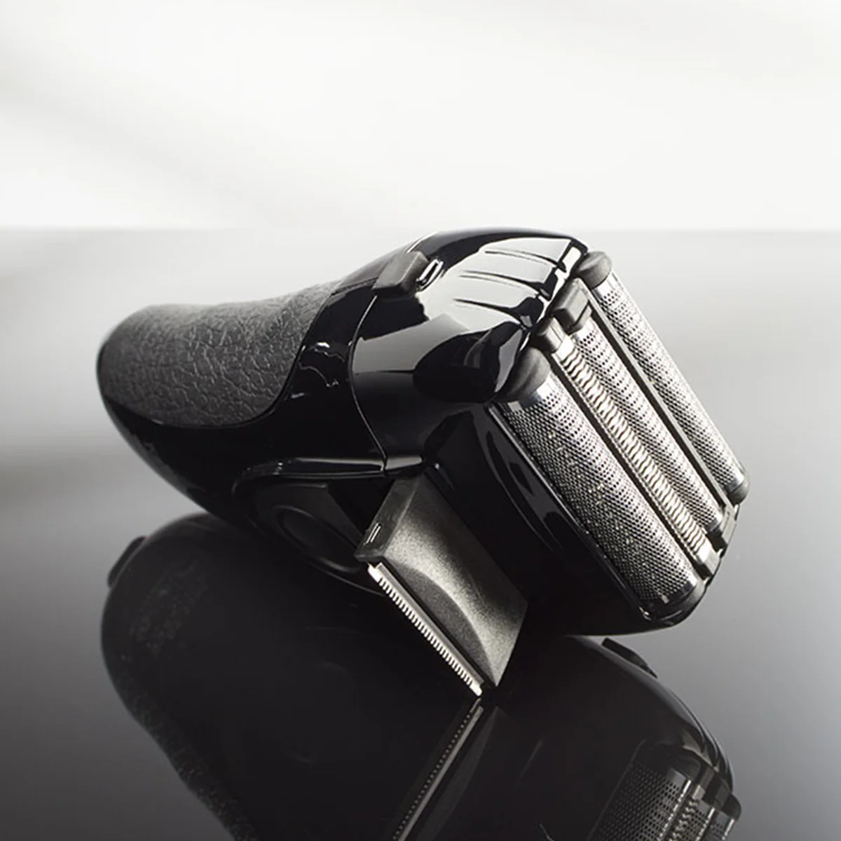 World's Fastest Cordless Foil Shaver and Trimmer by Sharper Image - Image 5