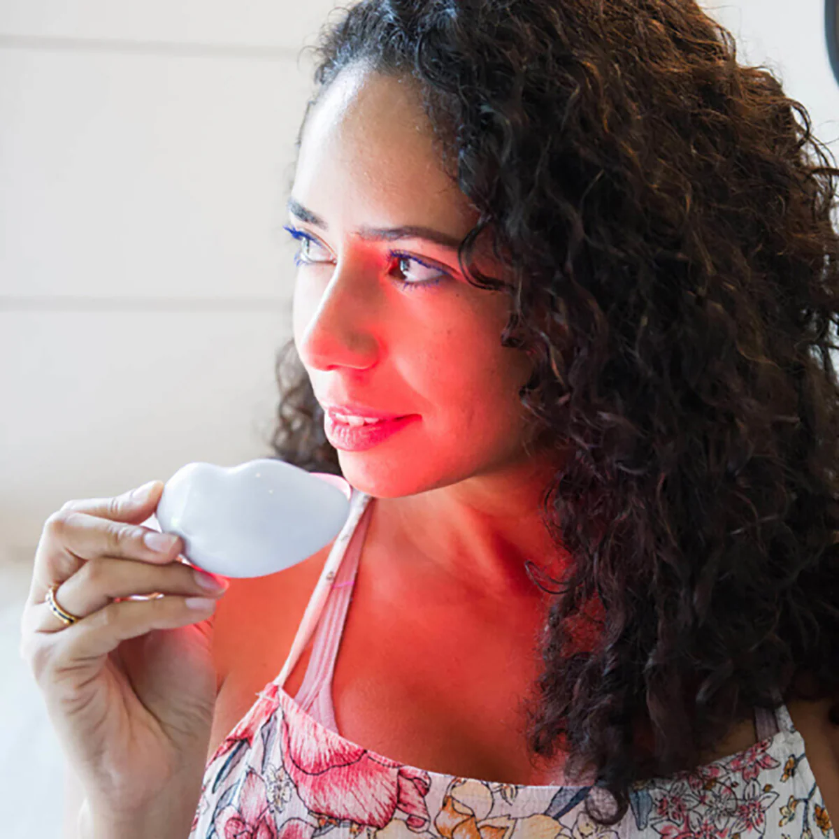 World's First At-Home Professional LED Lip Therapy Device - Image 5